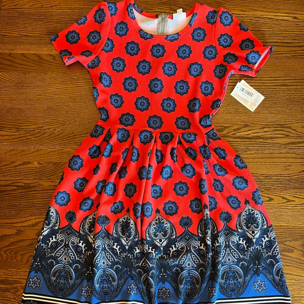 LuLaRoe Amelia Size Large NWT